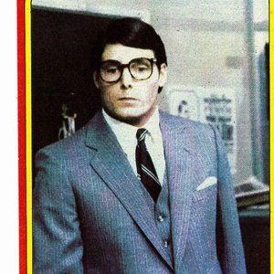 Clark Kent Smells a Scoop #16 - Superman II Comic 1980 Trading Card